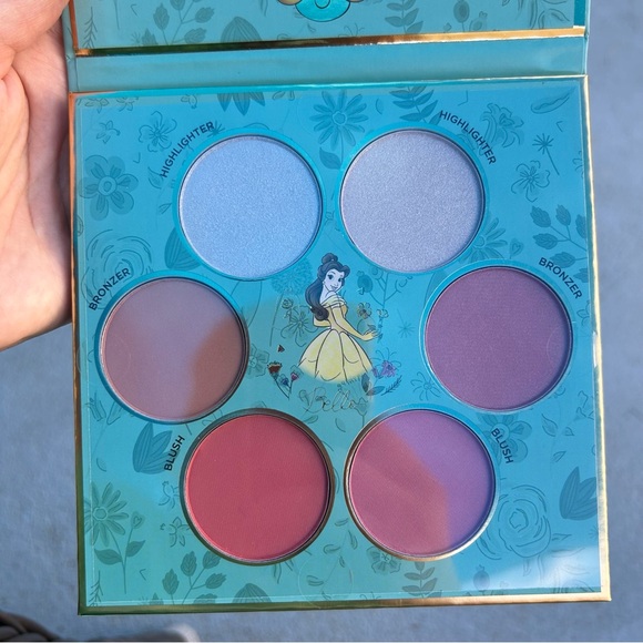 Disney Princess Belle complexion palette NEW - Picture 4 of 5